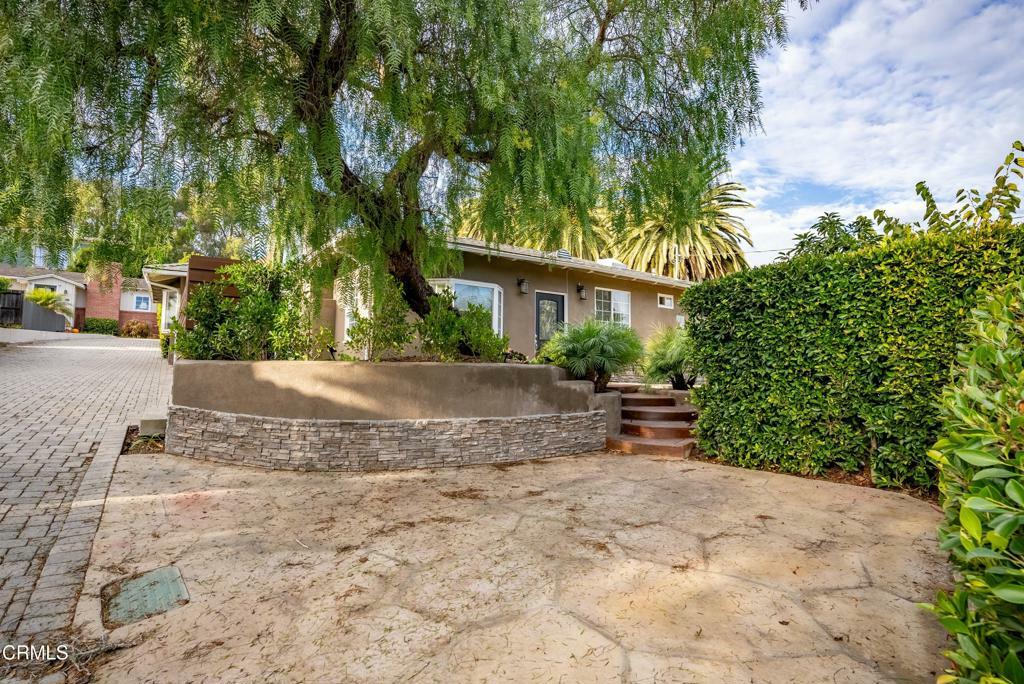 Property Photo:  814 Weldon Road  CA 93109 