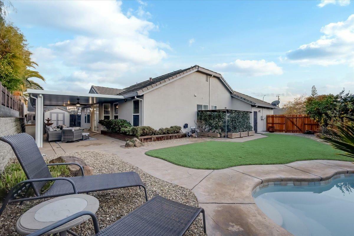 Property Photo:  618 Foxworth Court  CA 95648 