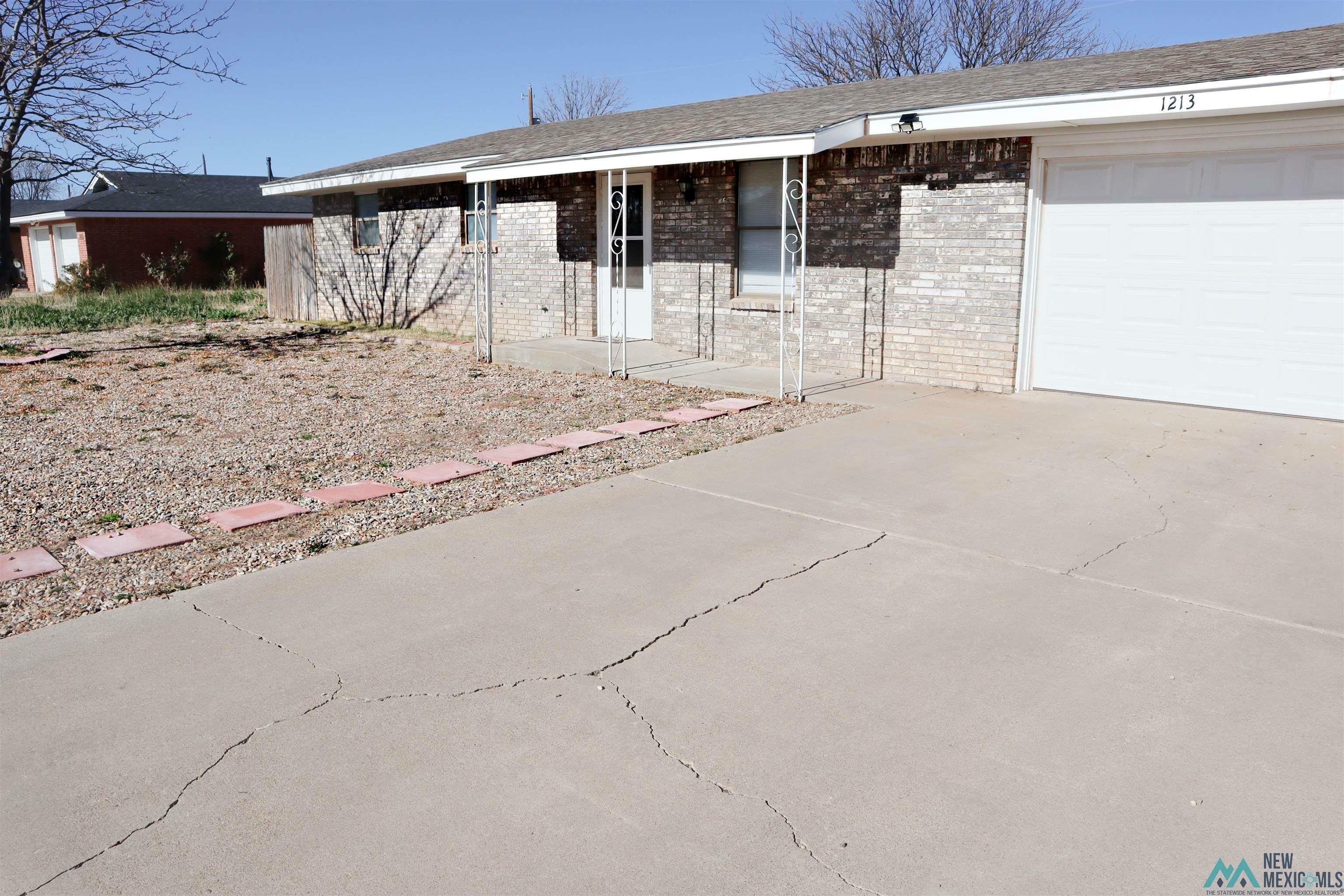 Property Photo: 1213 Libra Drive NM 88130