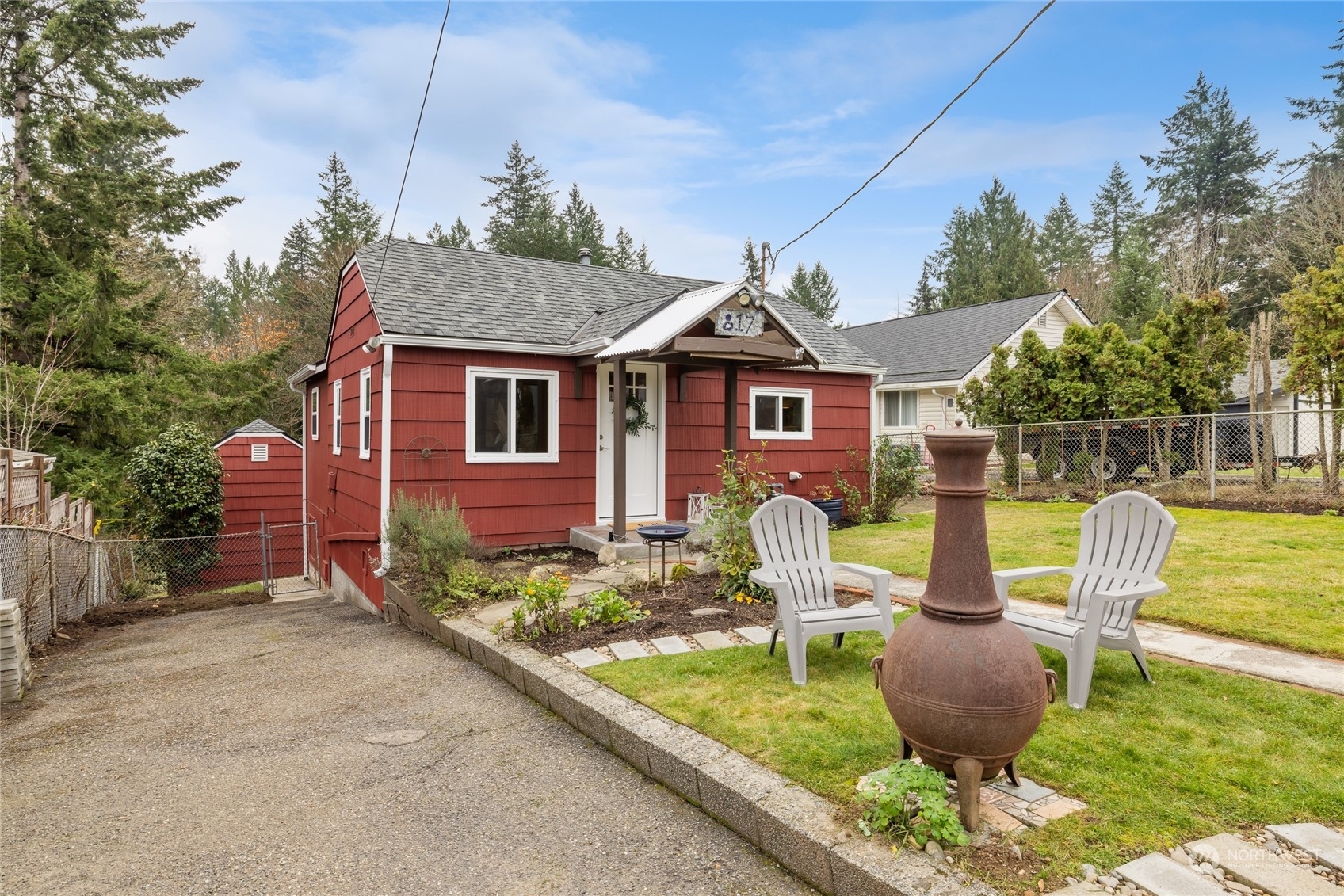 Property Photo:  817  Harrison Avenue  WA 98366 