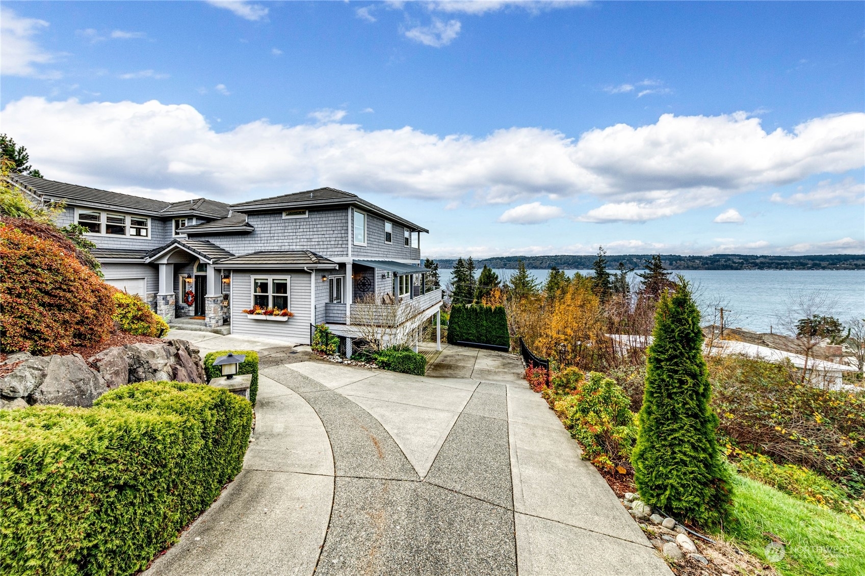 Property Photo: 701 Washington Avenue WA 98275