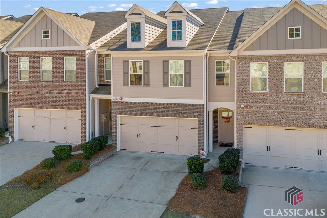 Property Photo:  739 Arbor Crowne Drive  GA 30045 