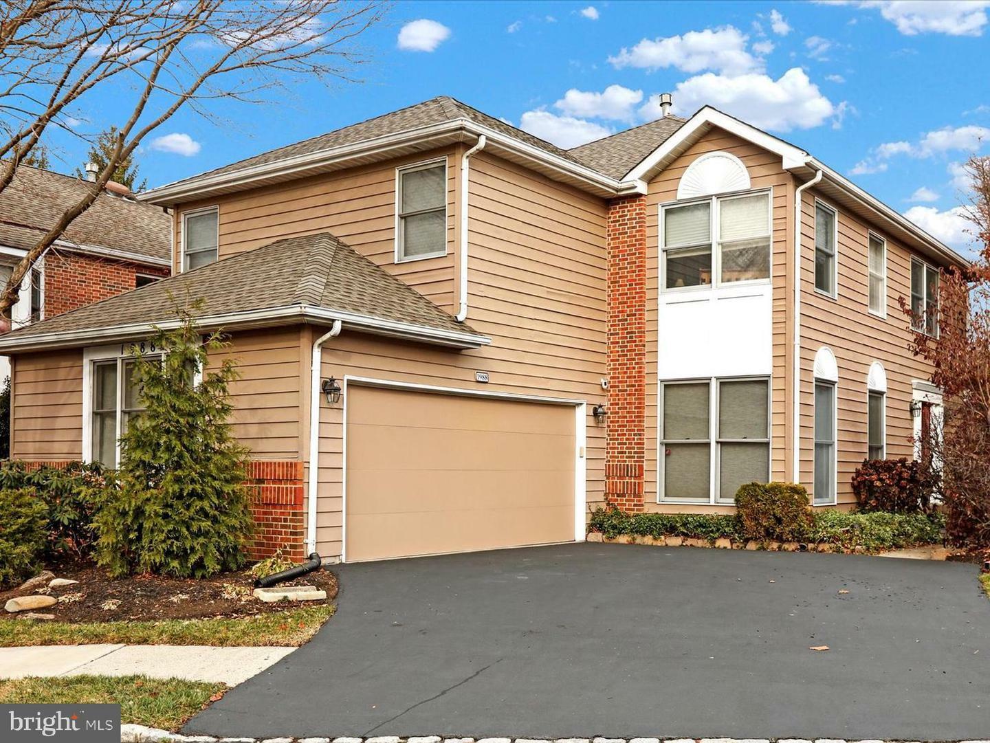 Property Photo:  1988 Kirkbride Circle  PA 19067 