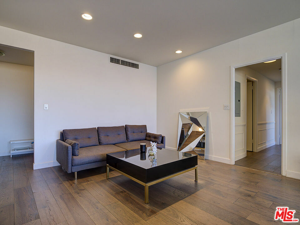 Property Photo:  2220 Avenue Of The Stars 1504  CA 90067 