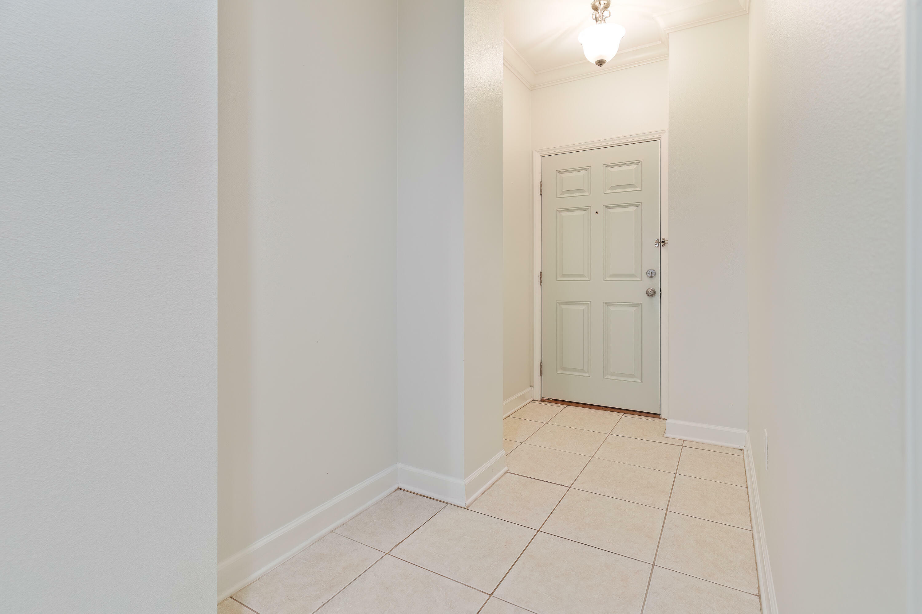 Property Photo: 113 SE Brooks Street Unit 105 FL 32548