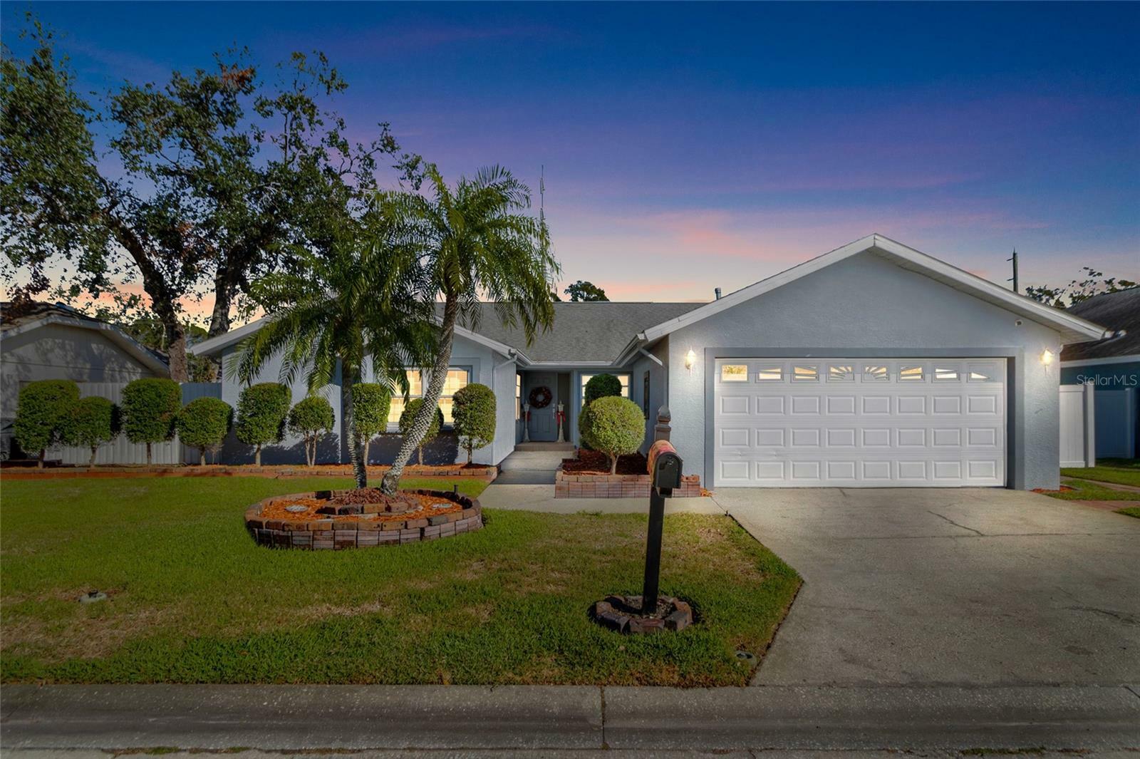 Property Photo: 8747 Glen Lakes Boulevard N FL 33702