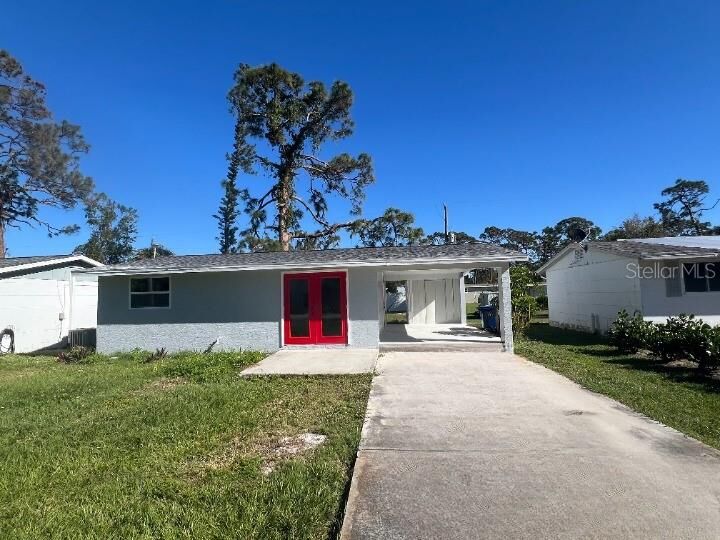 Property Photo: 735 Bertrend Street FL 34223