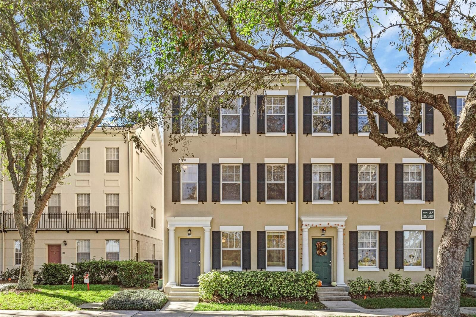Property Photo:  1054 Waterside Drive  FL 34747 