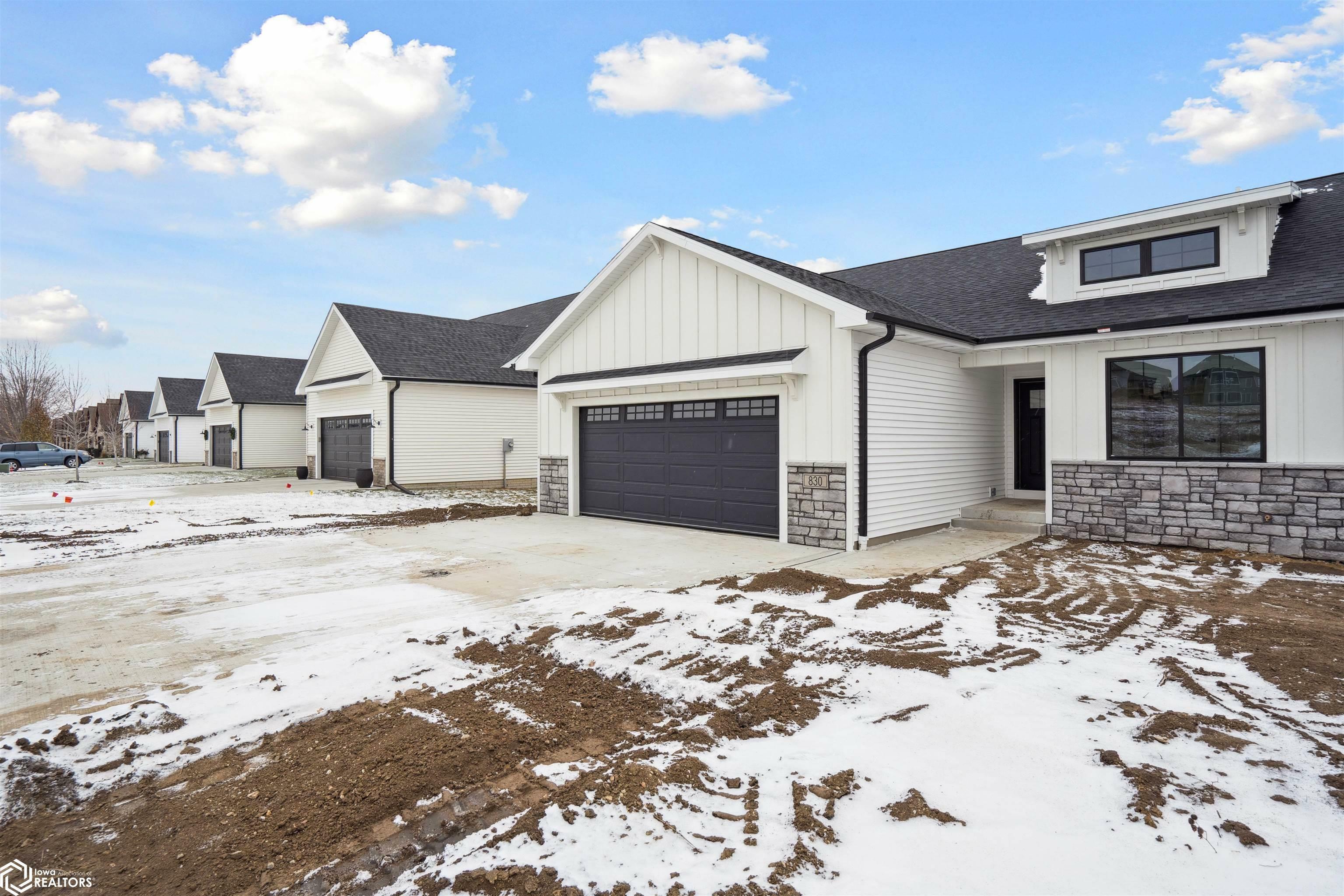 Property Photo: 836 W Merle Hibbs Boulevard IA 50158