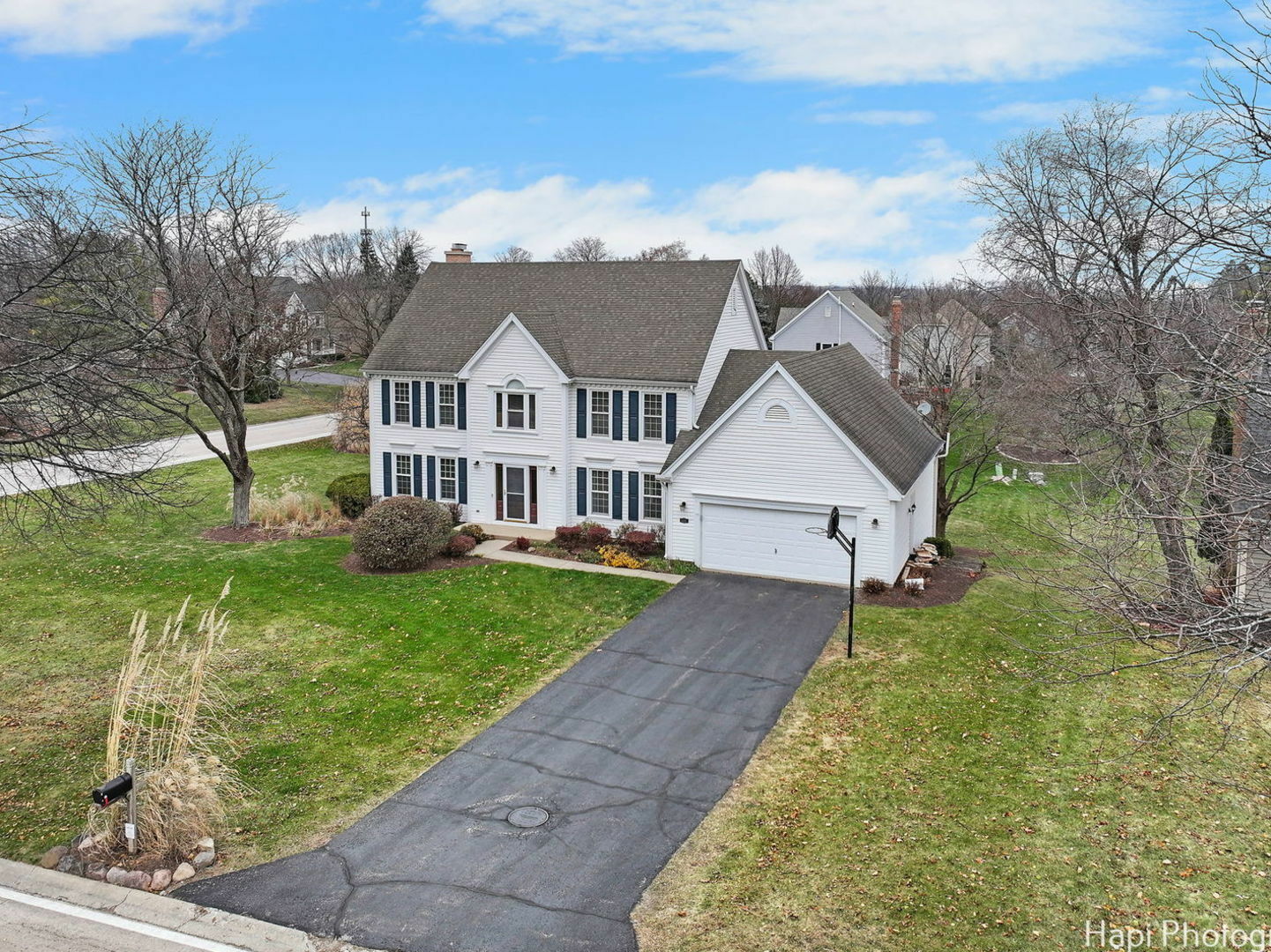 Property Photo:  689 Saddle Ridge  IL 60012 