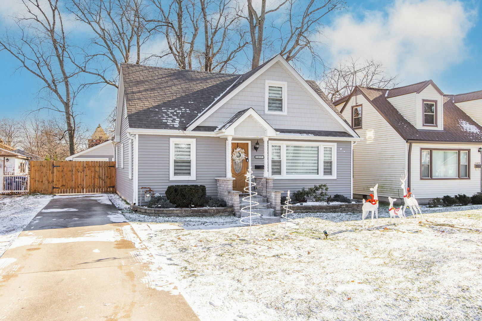 Property Photo:  11415 S Natoma Avenue  IL 60482 