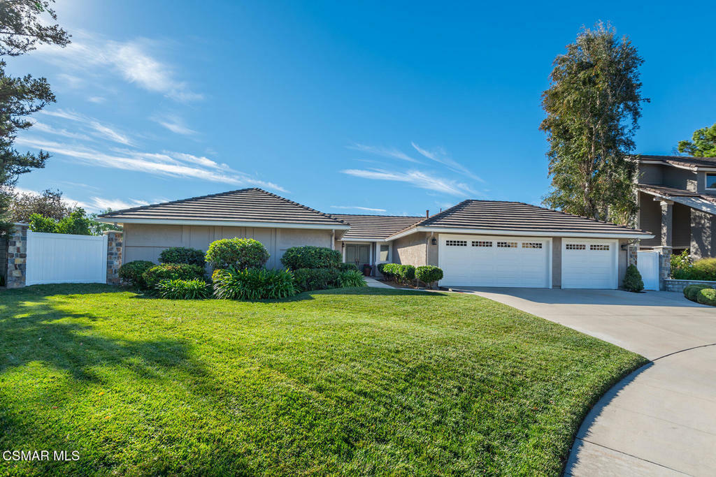 Property Photo:  648 Glencliff Circle  CA 91360 