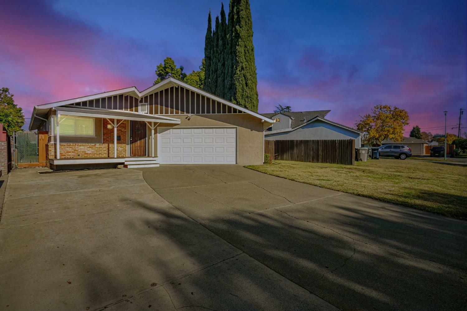 Property Photo:  817 Haggin Avenue  CA 95833 