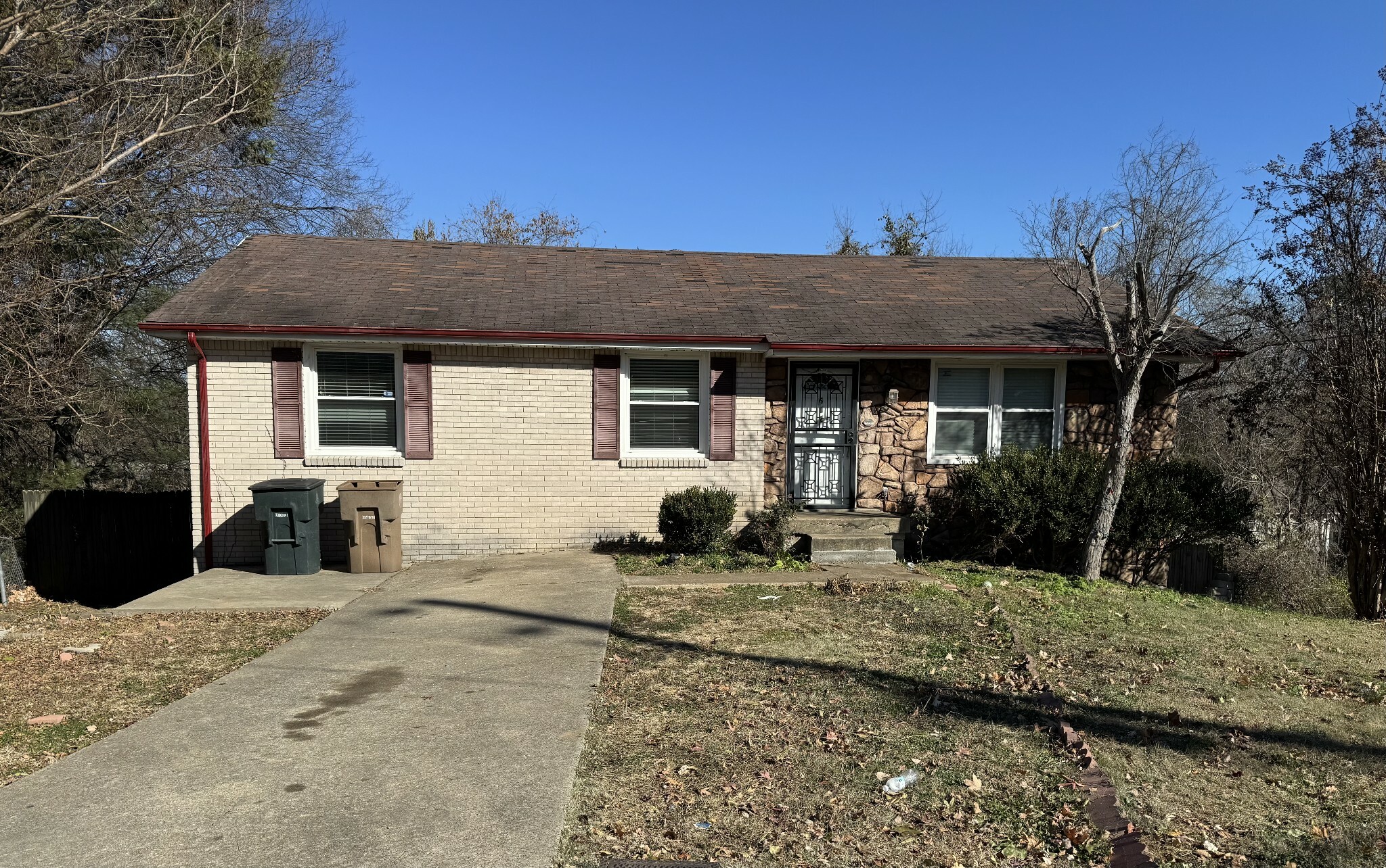 Property Photo:  612 Tuscarora Ct  TN 37013 