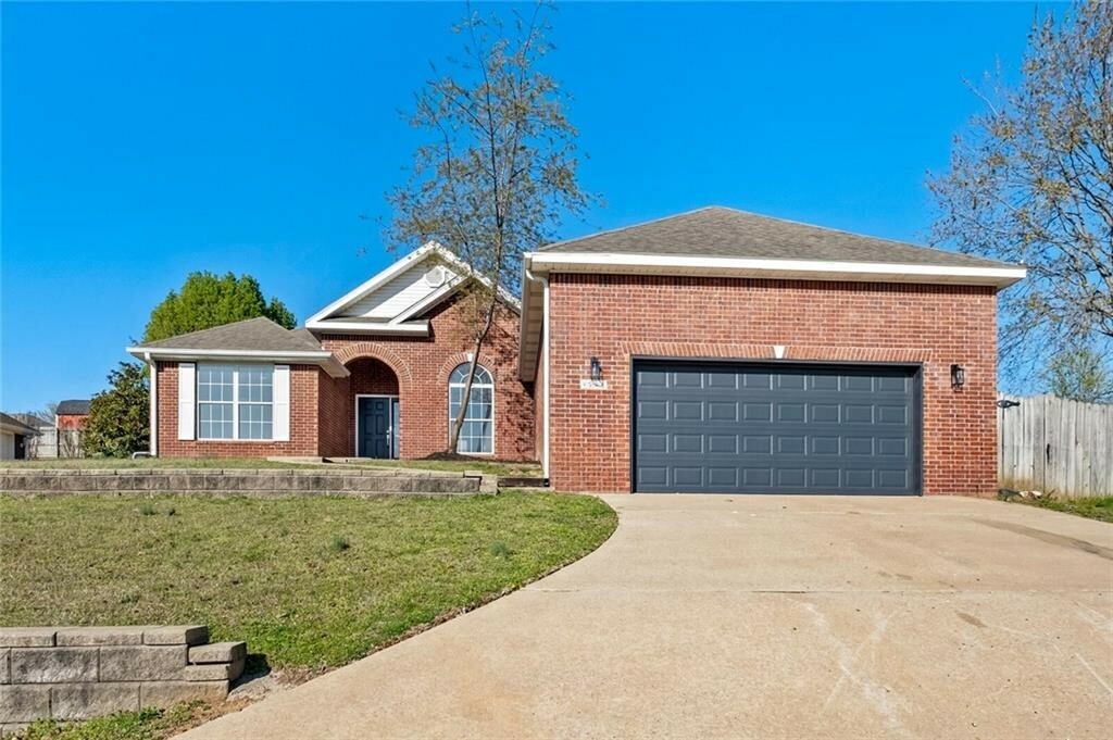 Property Photo:  4948 Indian Oaks Trail  AR 72762 