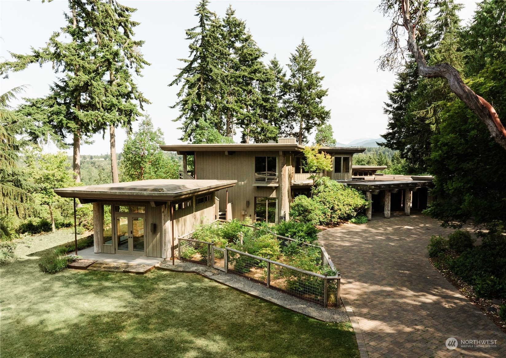 Property Photo:  494  Hunt Road Wa98  WA 98363 