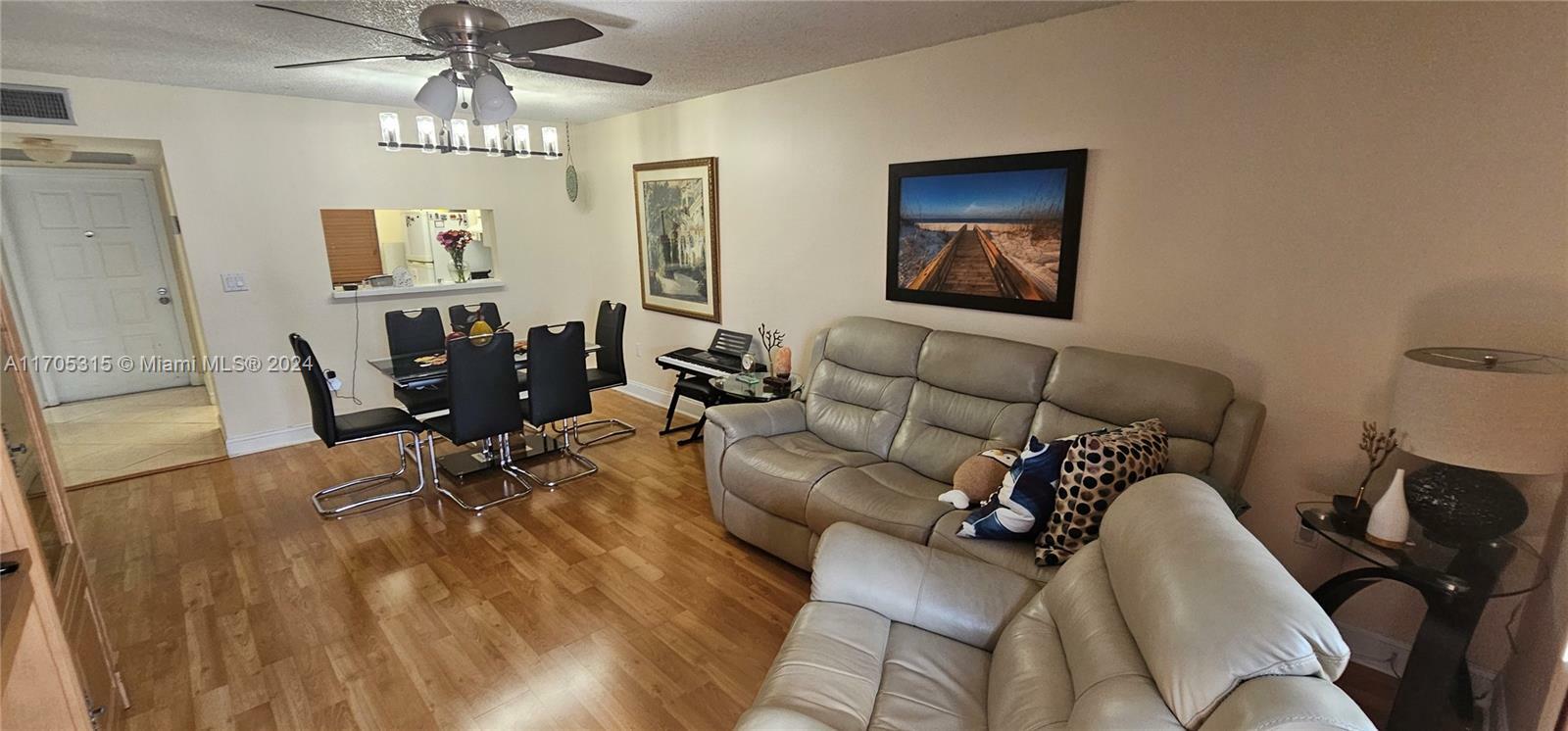 Property Photo:  1000 Colony Point Cir 417  FL 33026 