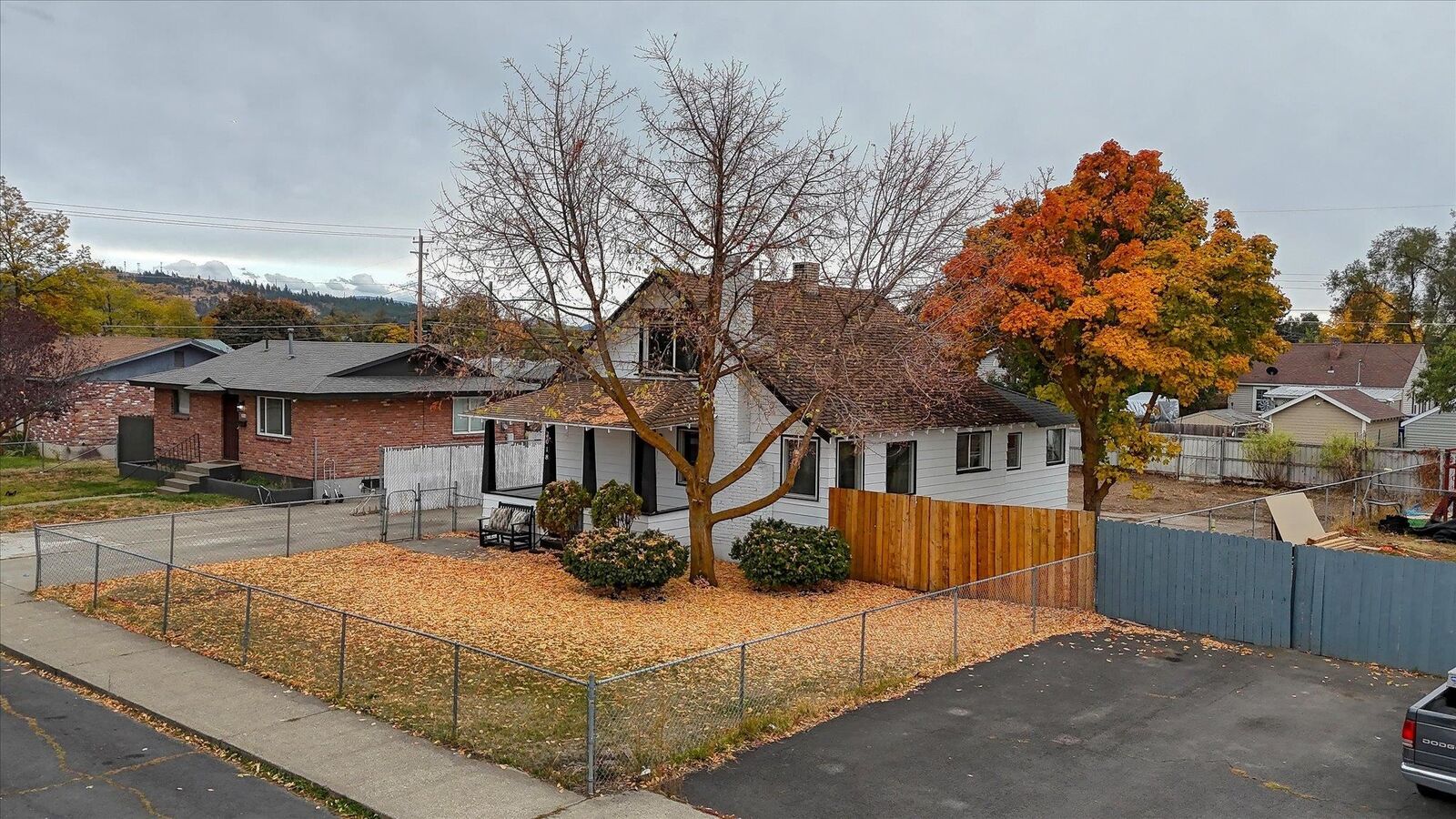 Property Photo:  2018 E Nebraska Ave  WA 99208 