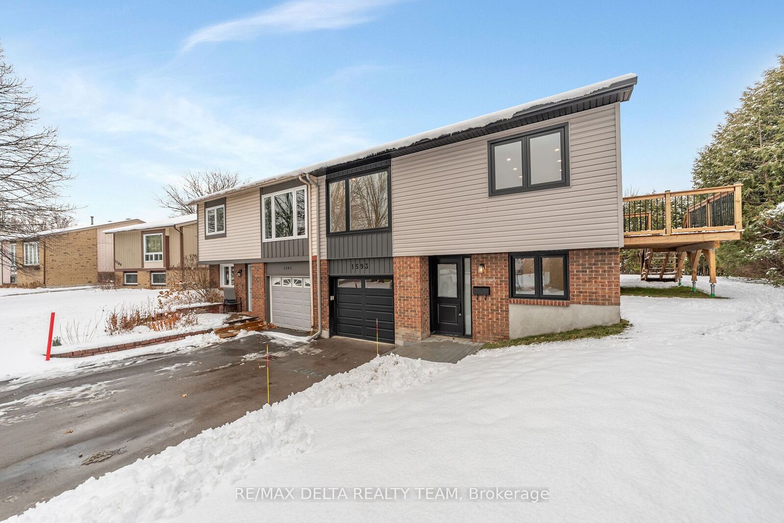 Property Photo:  1593 Payette Dr  ON K1E 2E7 