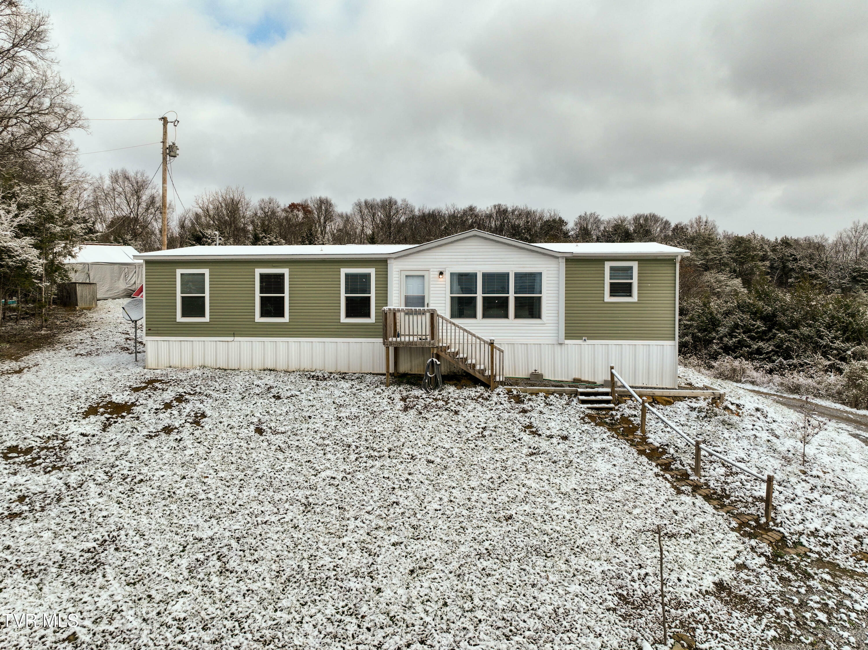 Property Photo:  290 Smith Hollow Road  TN 37743 