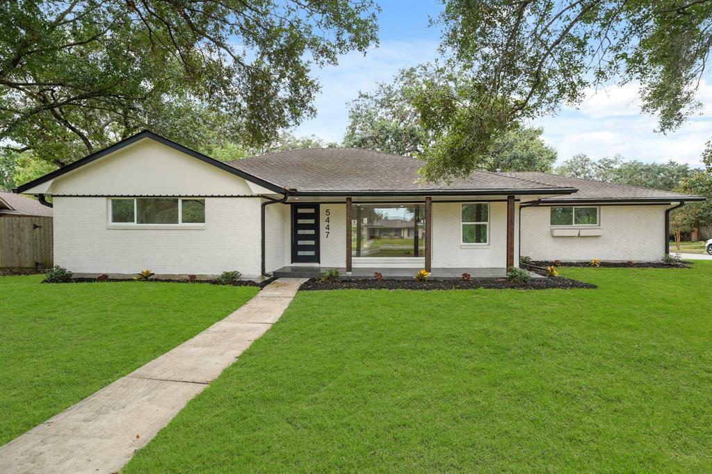 Property Photo:  5447 Kingfisher Drive  TX 77096 