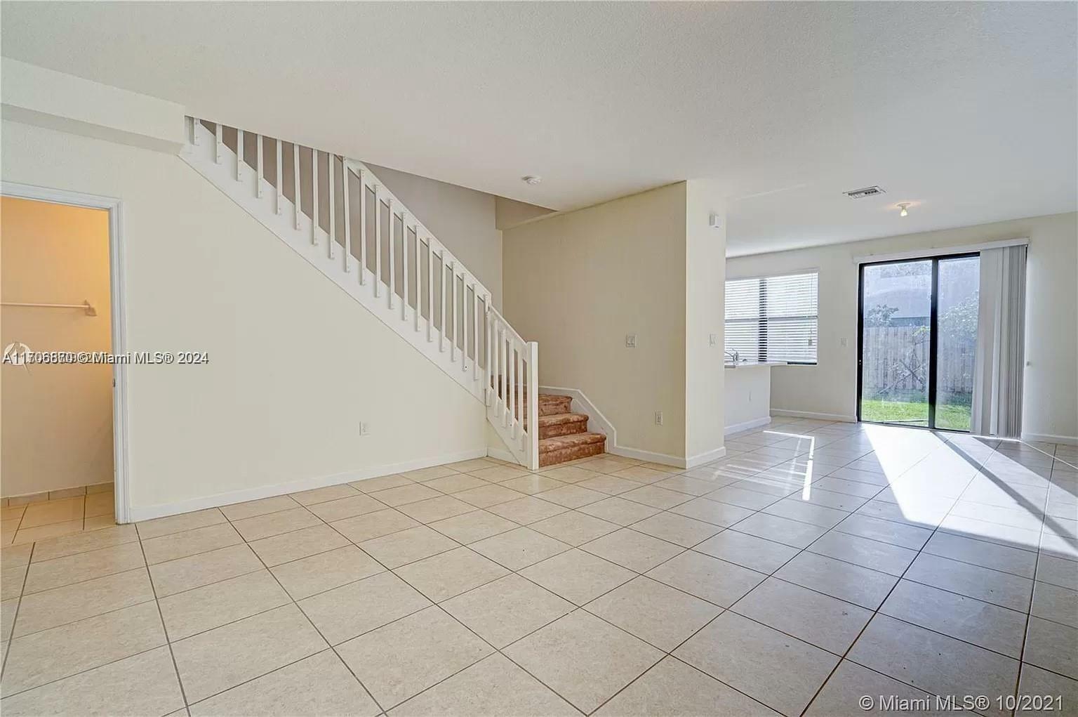 Property Photo:  146 NE 37th Pl  FL 33033 