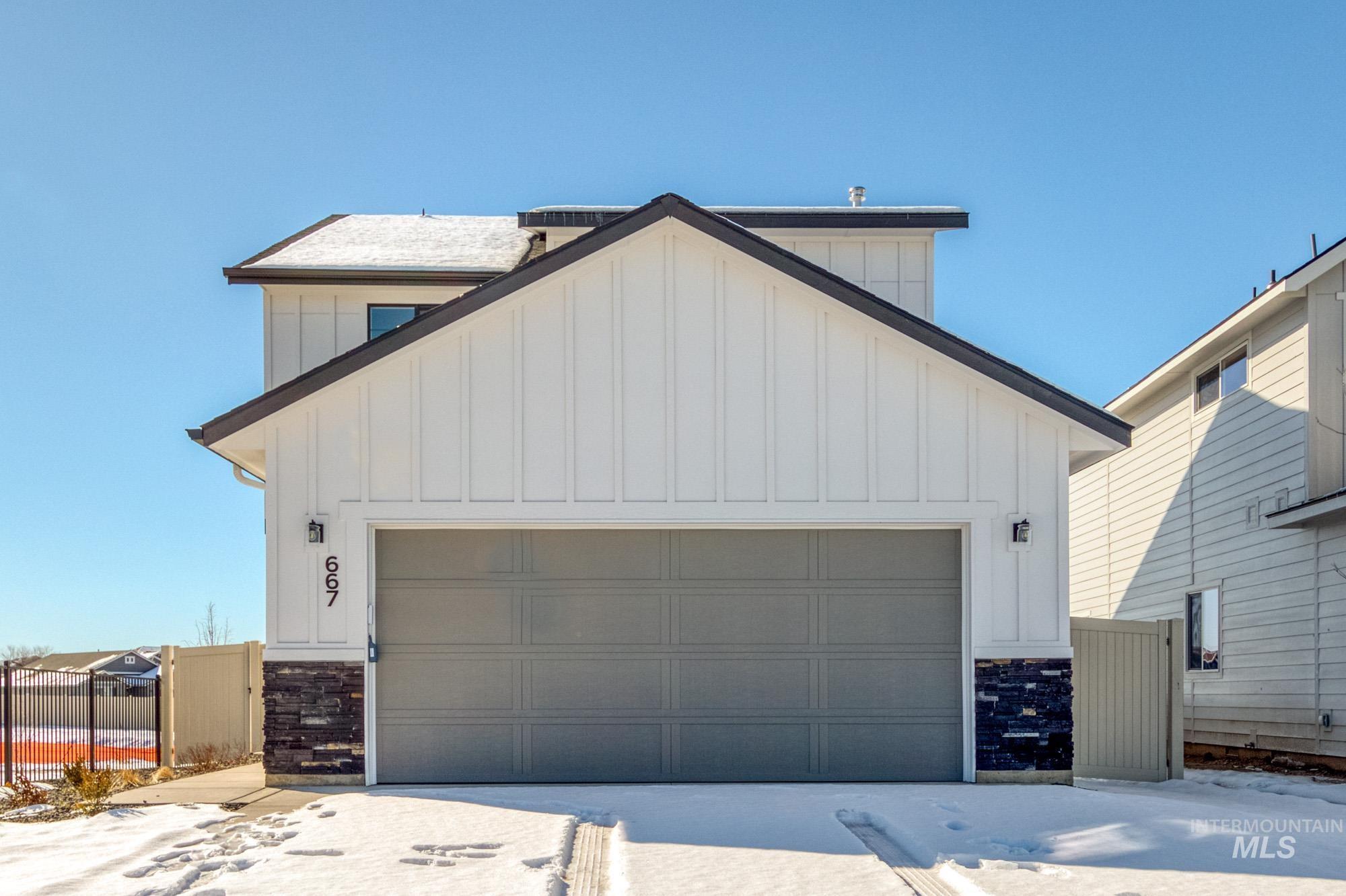 Property Photo:  667 N Aleppo Way  ID 83642 