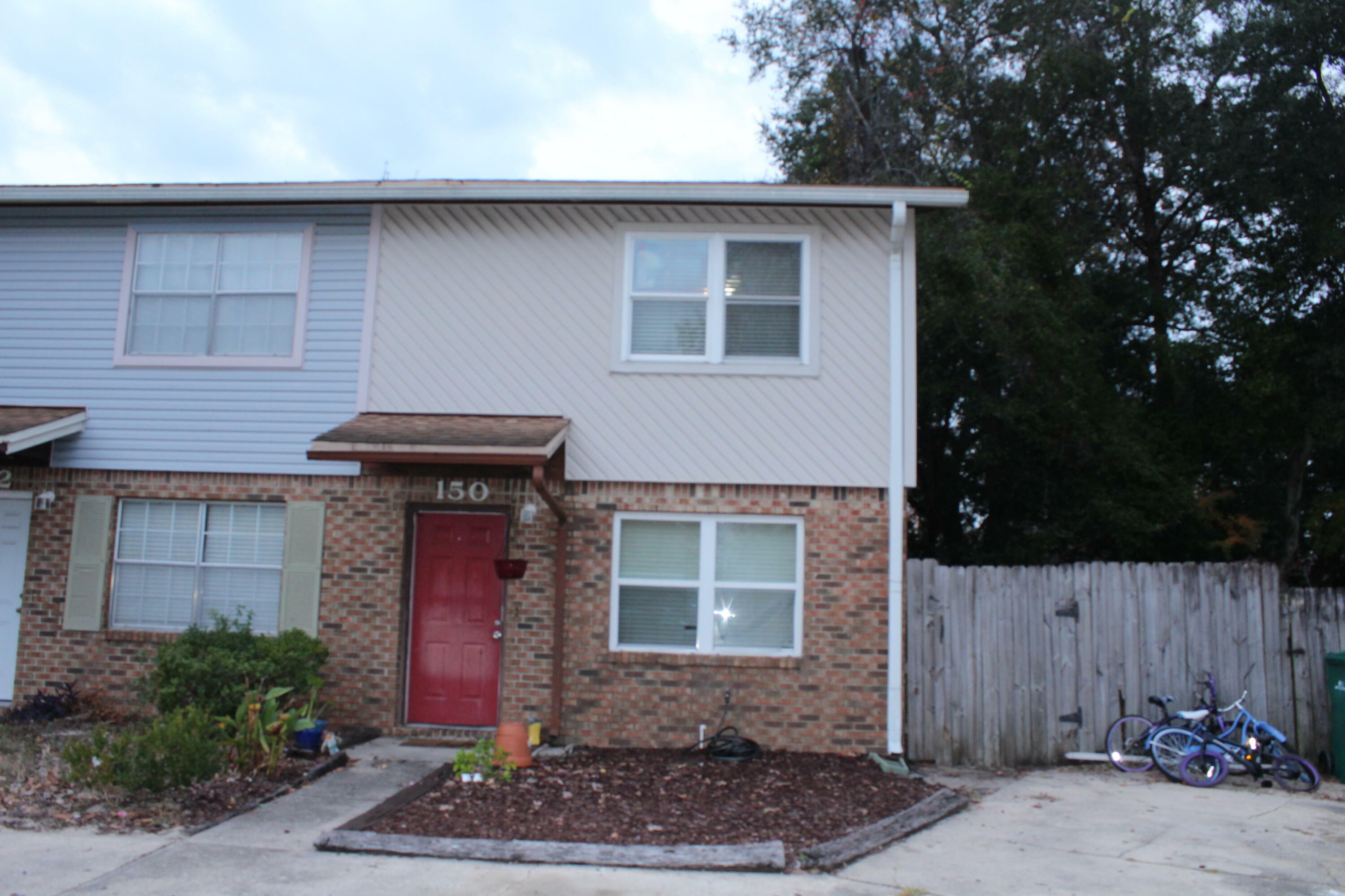 Property Photo:  150 Valencia Drive  FL 32547 