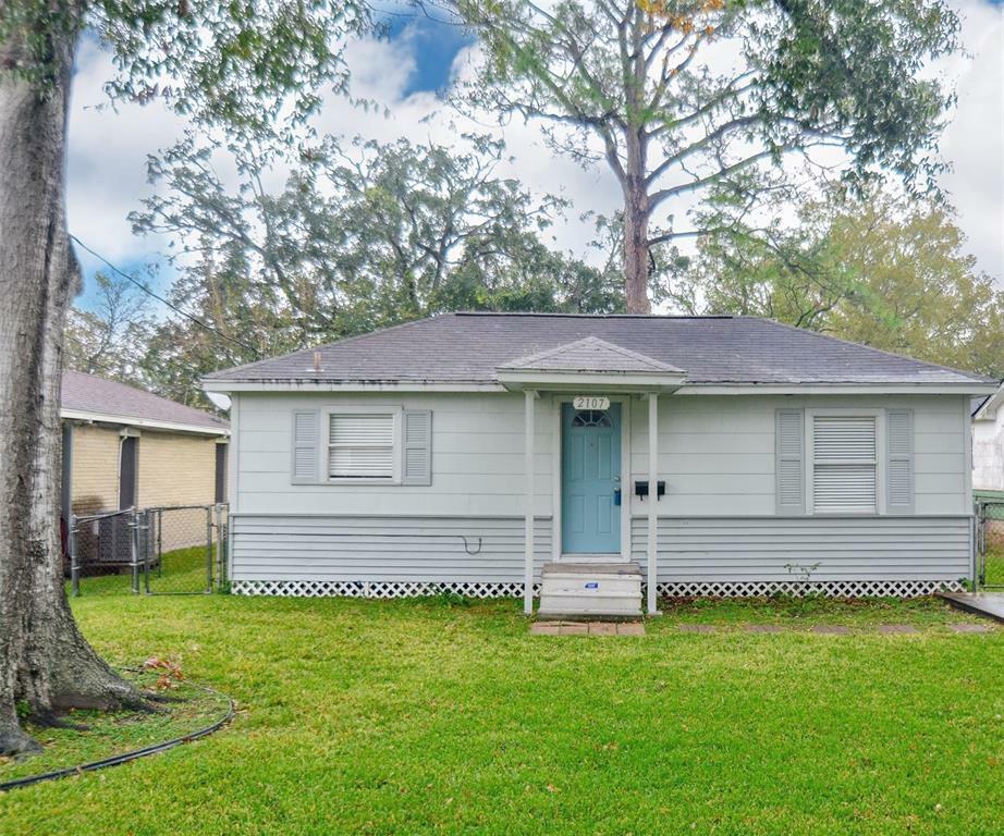 Property Photo:  2107 Park Avenue  TX 77581 