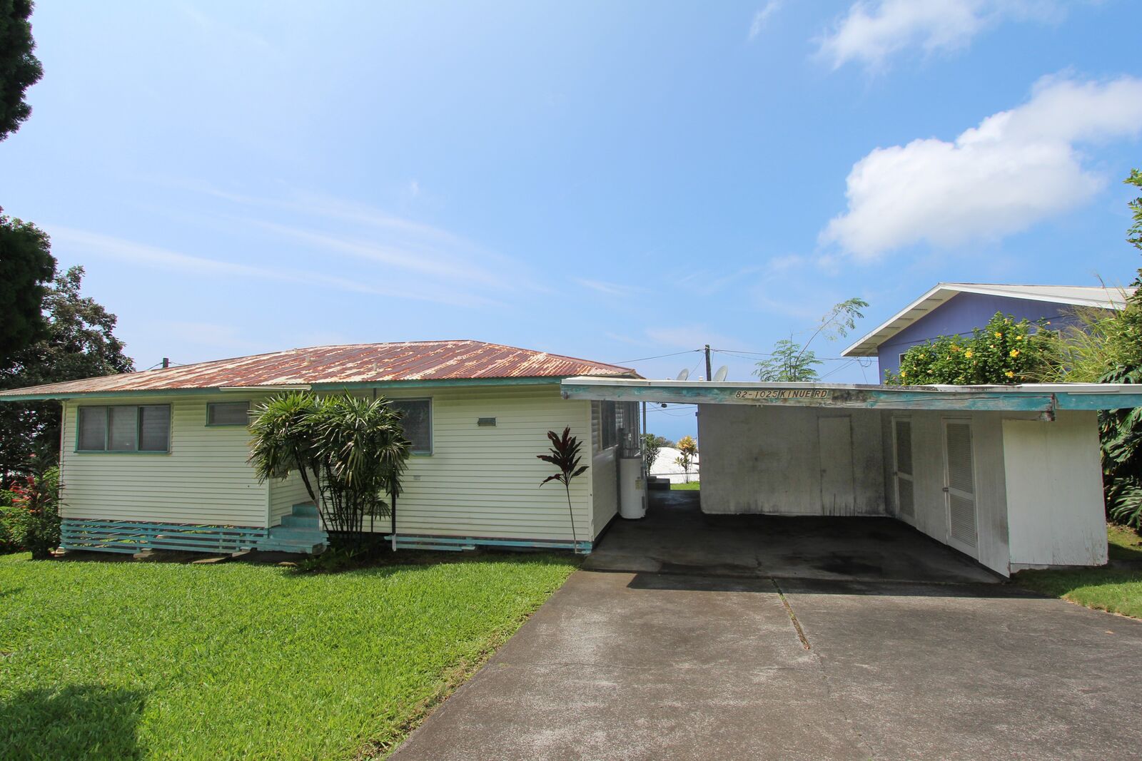 Property Photo:  82-1025 Kinue Rd  HI 96704 