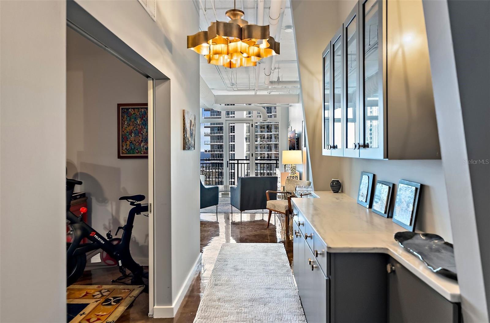 Property Photo: 175 2nd Street S P-08 FL 33701