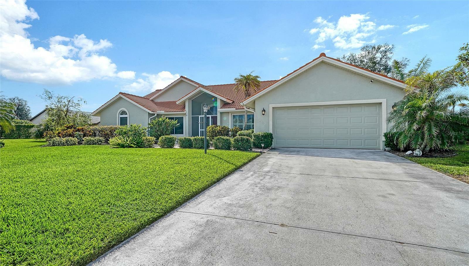 Property Photo:  887 Morgan Towne Way  FL 34292 