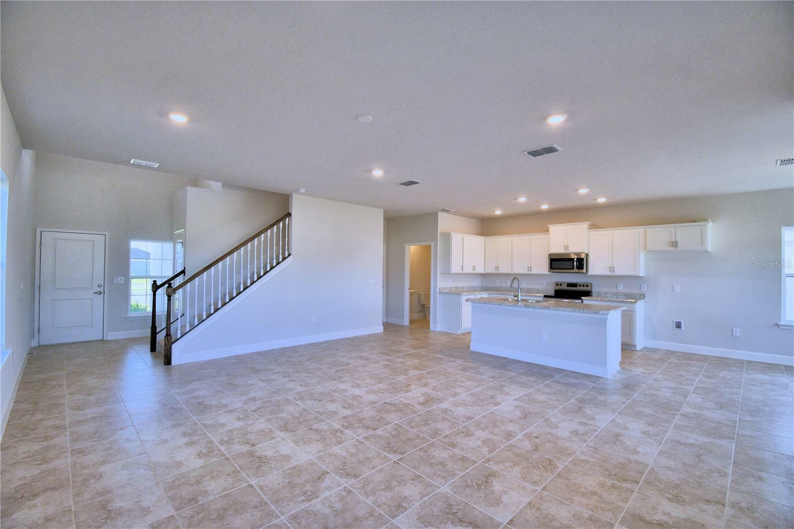 Property Photo:  1343 Berry Lane  FL 33837 