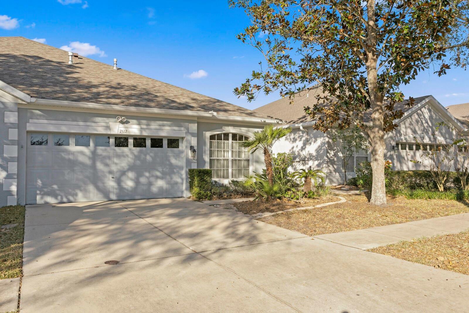 Property Photo:  7512 Surrey Pines Drive  FL 33572 