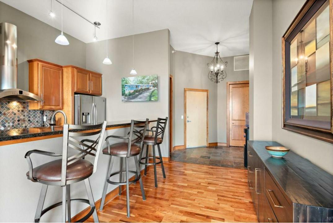 Property Photo:  4100 Spring Street 402  MN 55384 