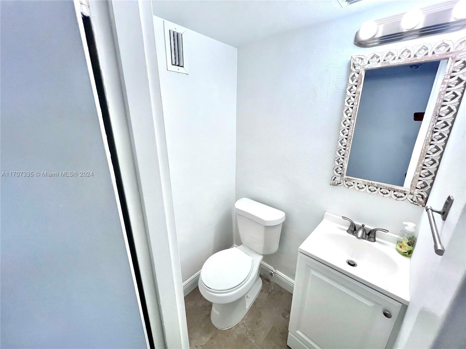 Property Photo:  3660 NE 166th St 409  FL 33160 