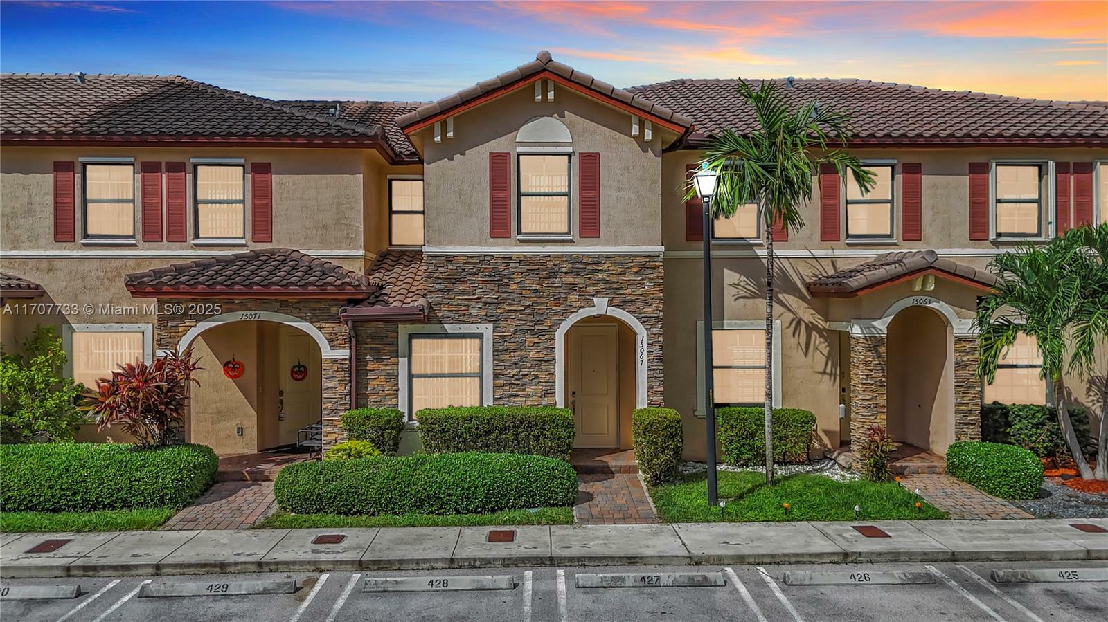 Property Photo: 15067 SW 116th St FL 33196