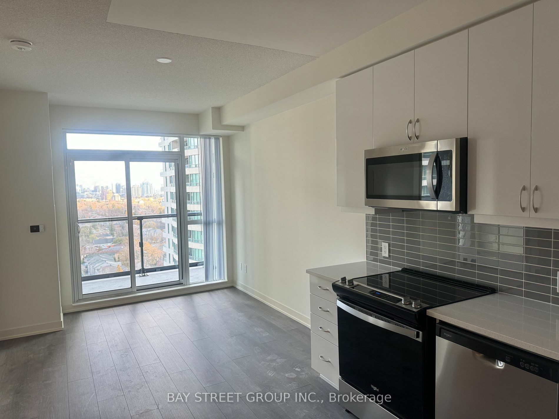 Property Photo:  4955 Yonge St 1801  ON M2N 0L8 