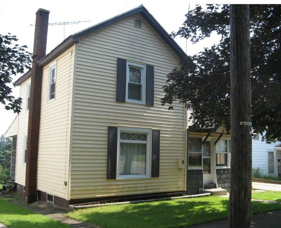 Property Photo: 17 Grove Street PA 16407