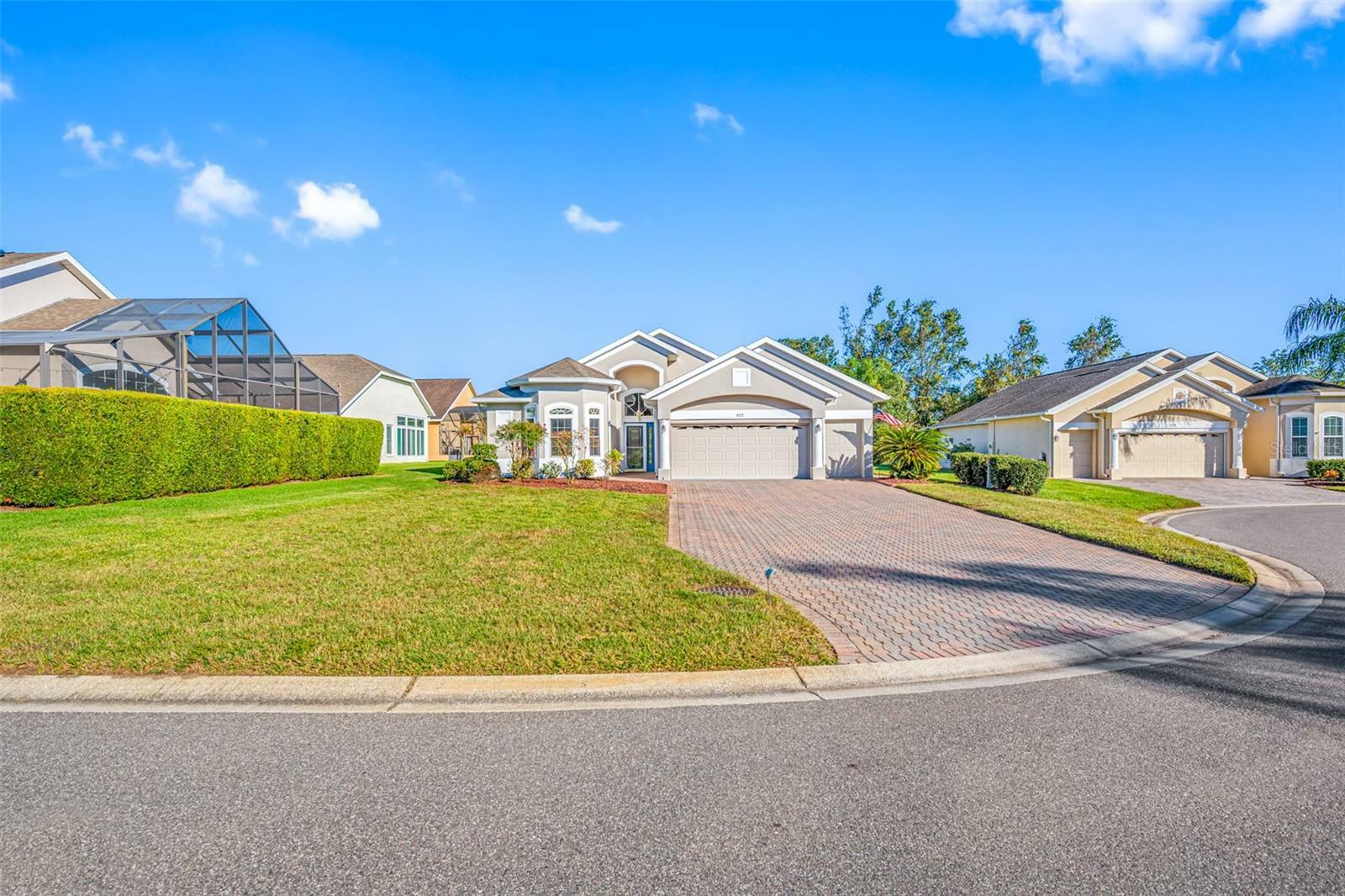 Property Photo:  822 Cunningham Drive  FL 33837 