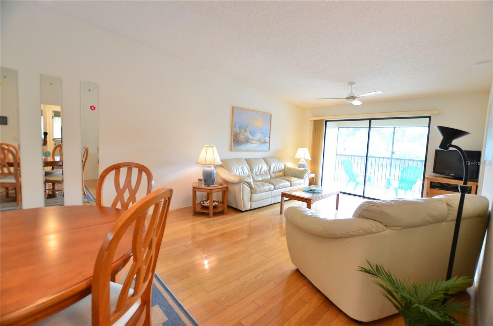 Property Photo:  4048 Oakview Drive F2-4  FL 33980 