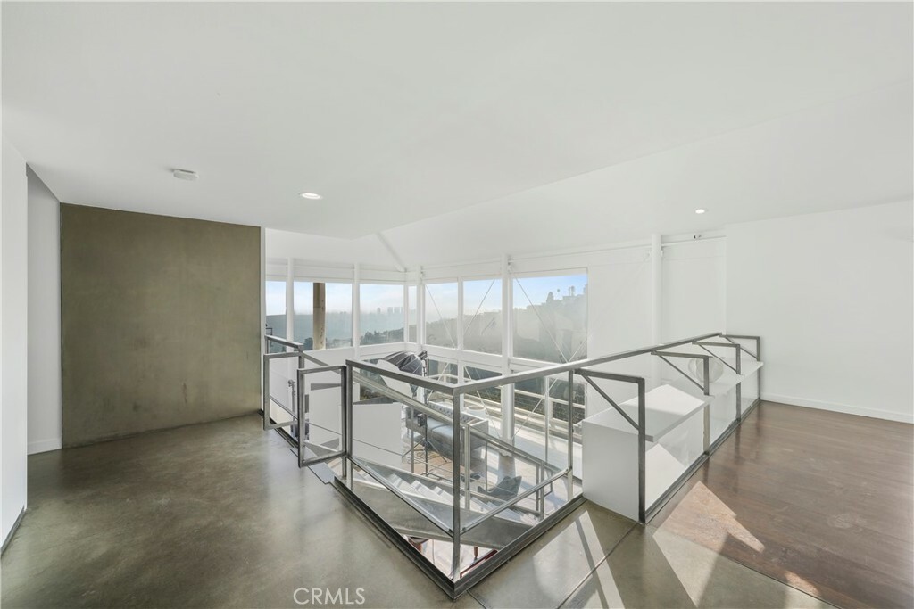 Property Photo:  1893 Sunset Plaza Drive  CA 90069 