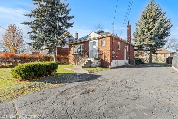 Property Photo: 50 West 4th Street ON L9C 3M4