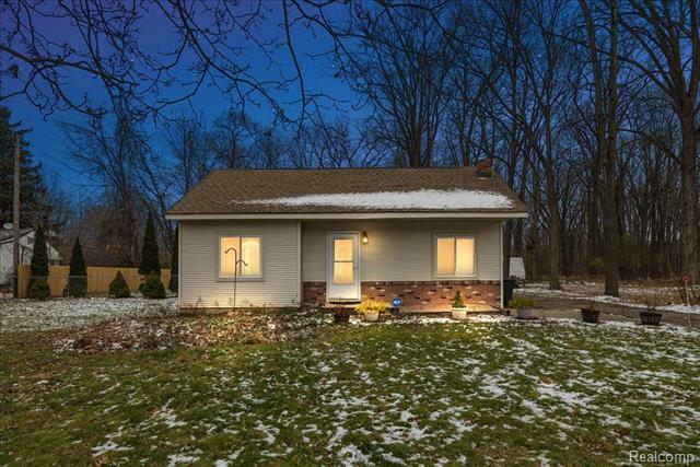 Property Photo:  21524 Orchard Lake Road  MI 48336 