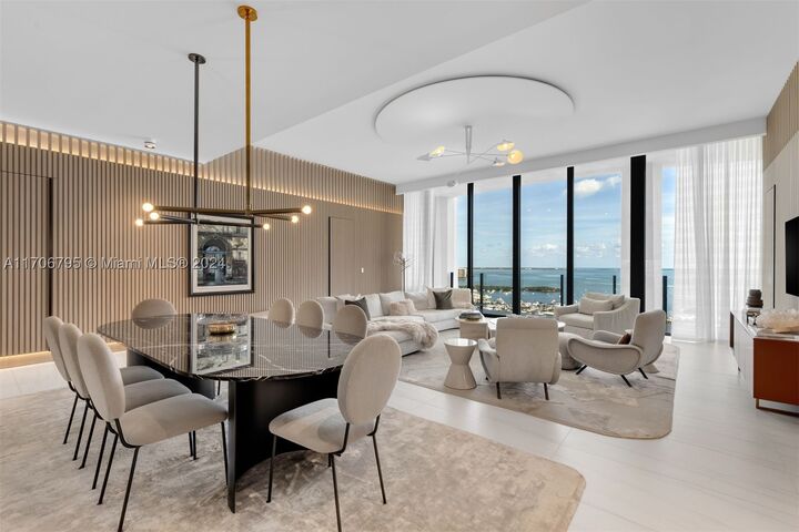 Property Photo: 2811 S Bayshore Dr 20bc FL 33133