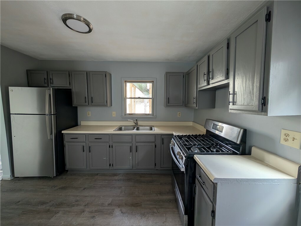 Property Photo:  9 Cruger Street  NY 14810 