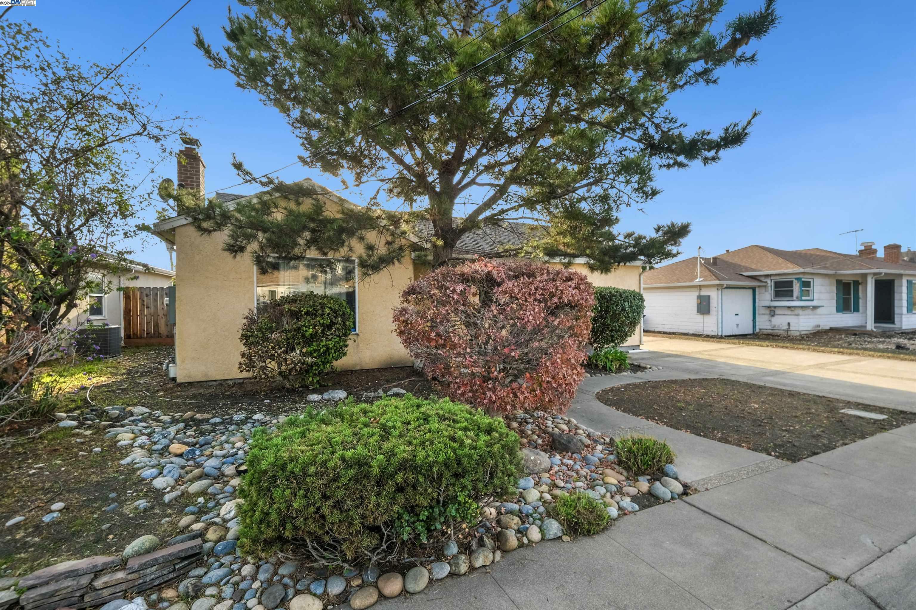 Property Photo:  14981 Patton Ave  CA 94578 