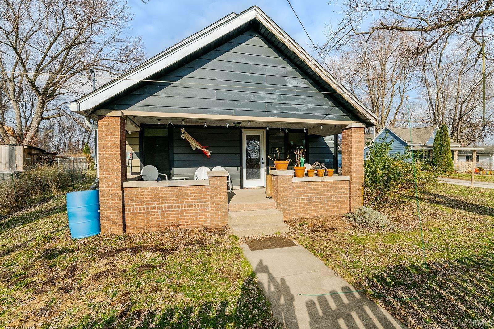 Property Photo:  1904 W Wylie Street  IN 47403 