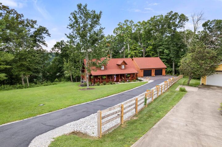 Property Photo:  396 Laurelwood Drive  KY 42544 