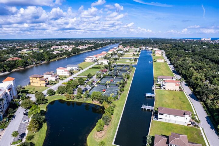 Property Photo: 258 Harbor Village Point N FL 32137